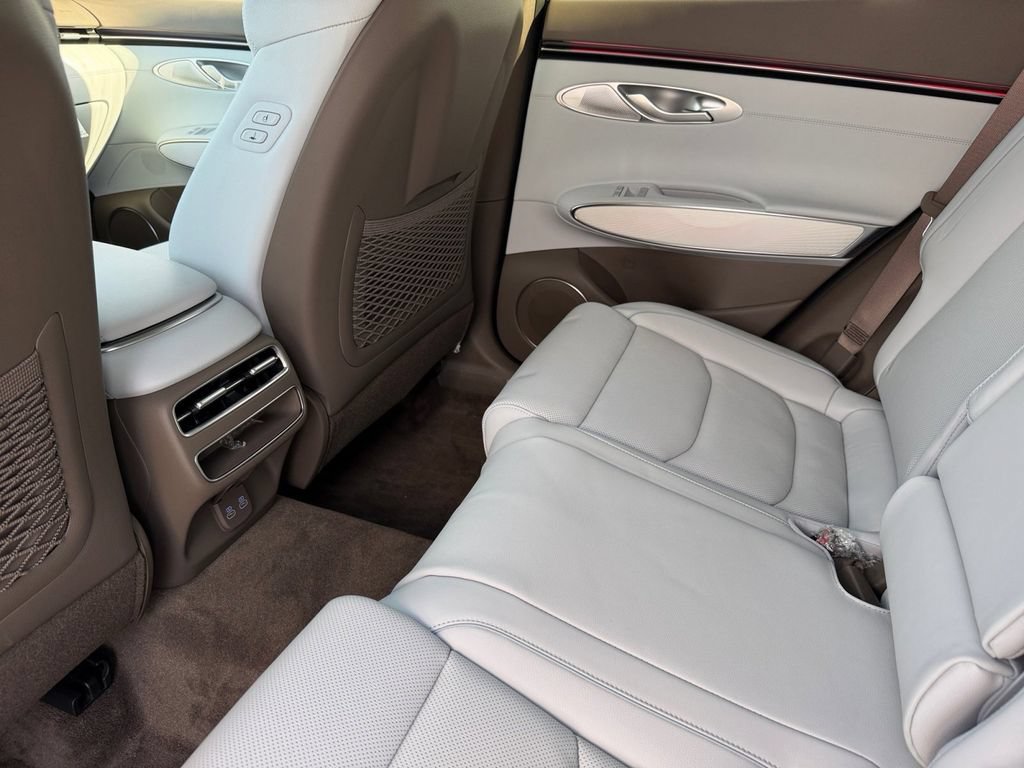 New 2026 Genesis GV70 2.5T Advanced AWD/4WD image 14
