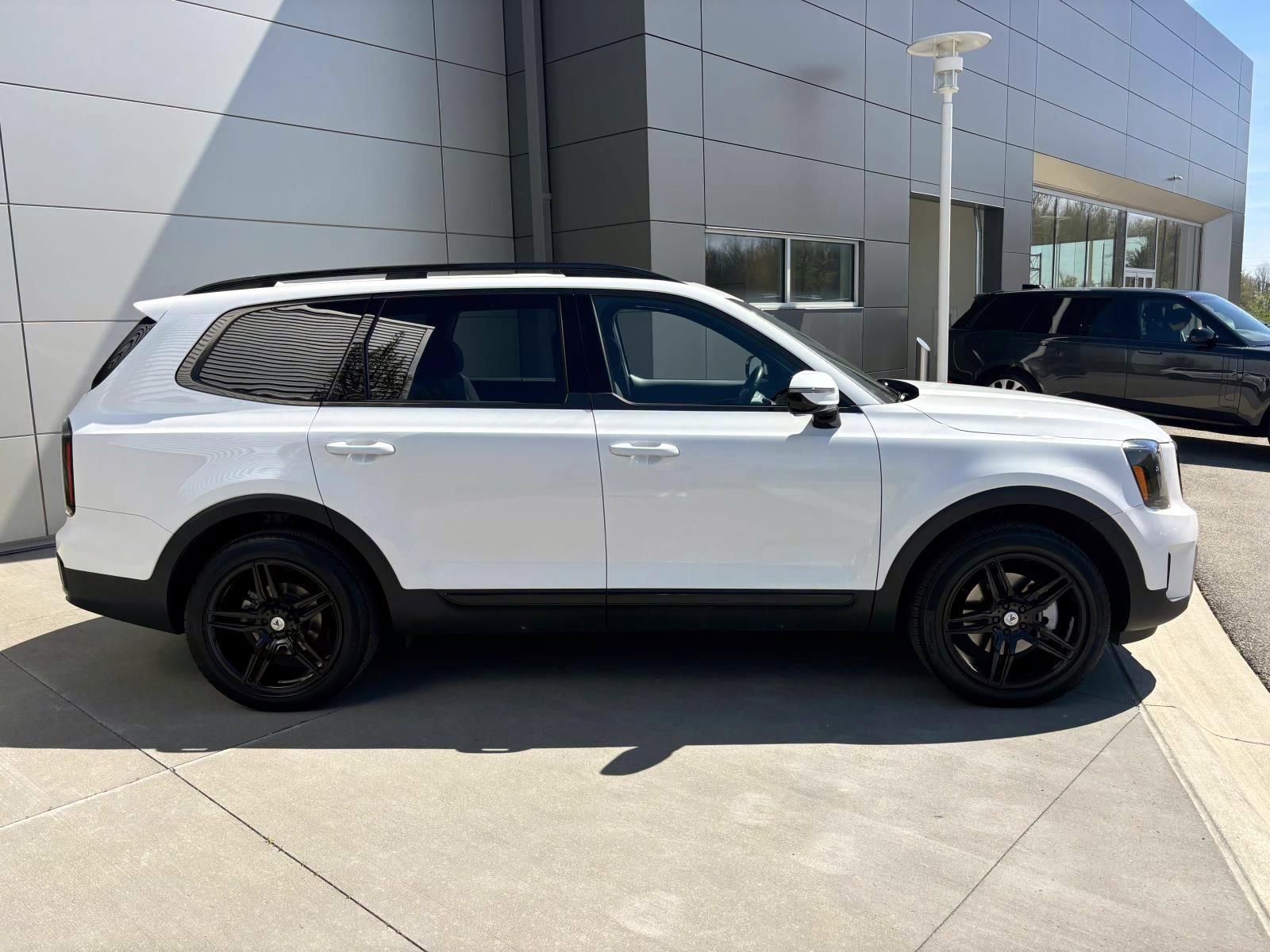 Used 2024 Kia Telluride SX X-Pro image 4
