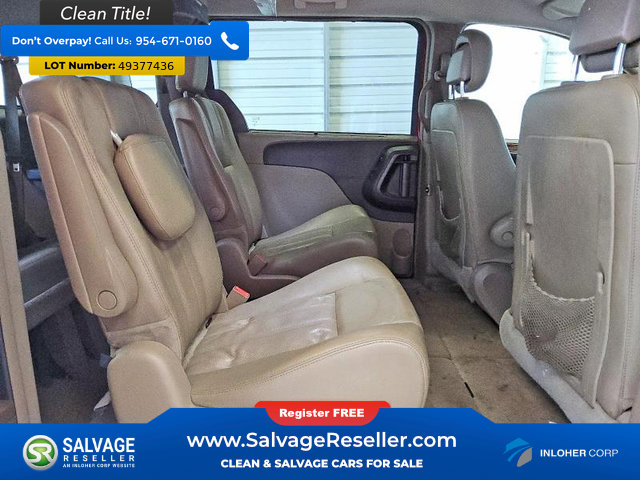 Used 2015 Chrysler Town & Country Touring-L w/ Driver Convenience Group FWD image 15