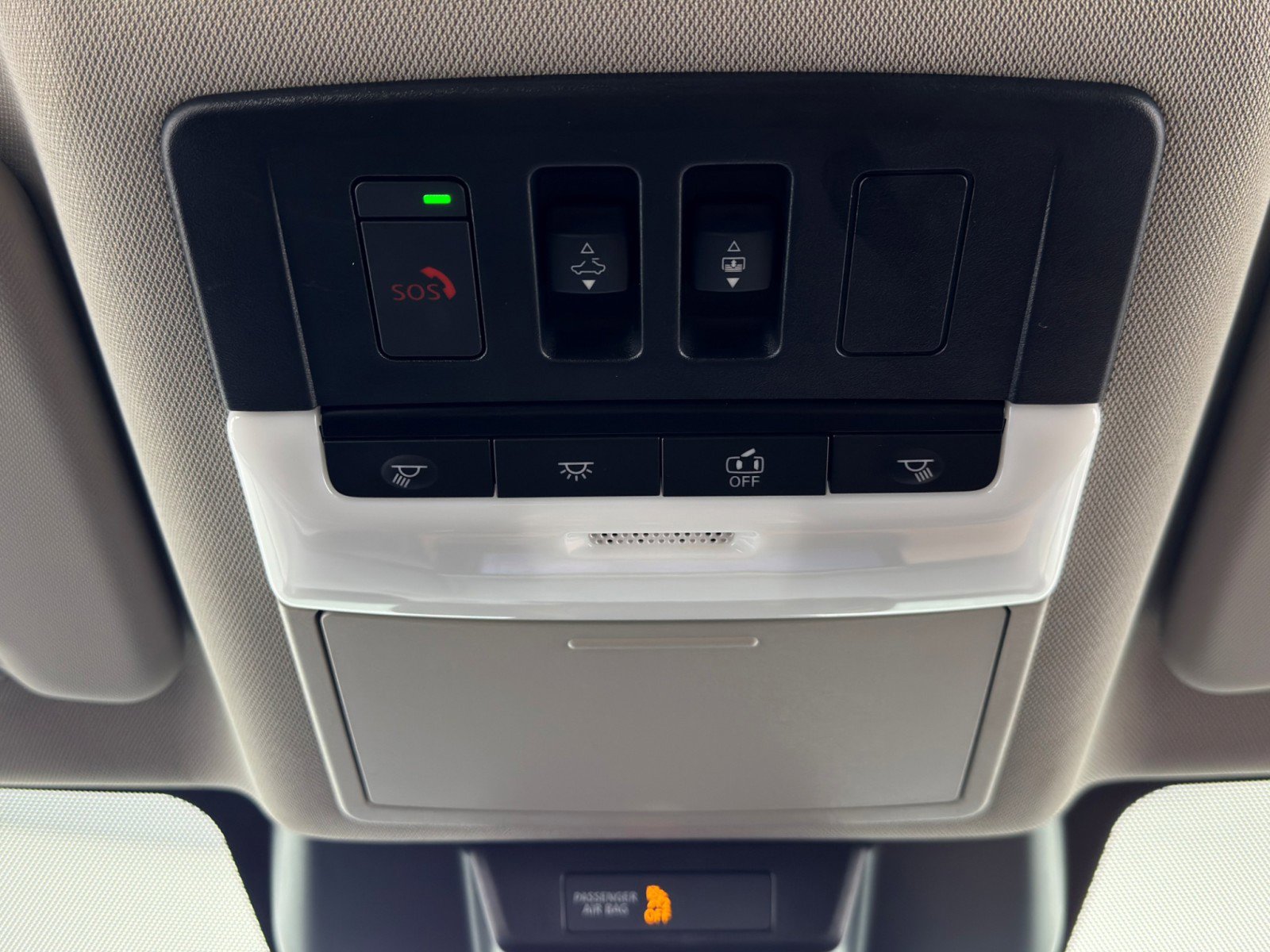 Used 2024 Nissan Rogue Platinum w/ Platinum Premium Package FWD image 34