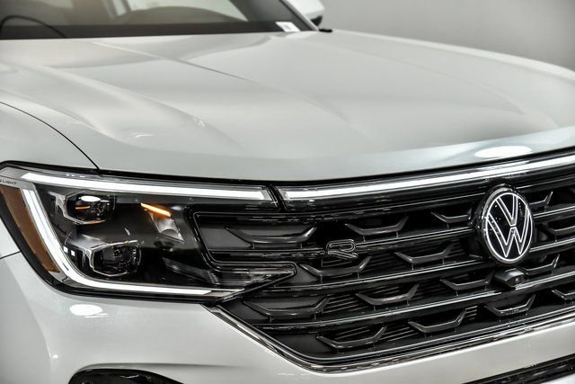 New 2026 Volkswagen Atlas Cross Sport SEL Premium R-Line AWD/4WD image 4