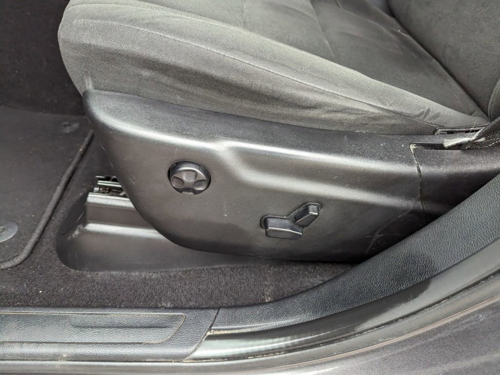 Used 2020 Dodge Durango SXT image 11