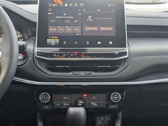 New 2026 Jeep Compass Latitude image 13