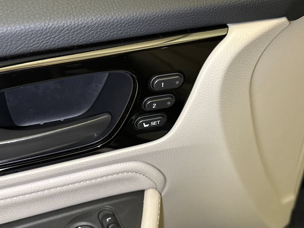 Certified 2026 Honda Odyssey Touring image 22