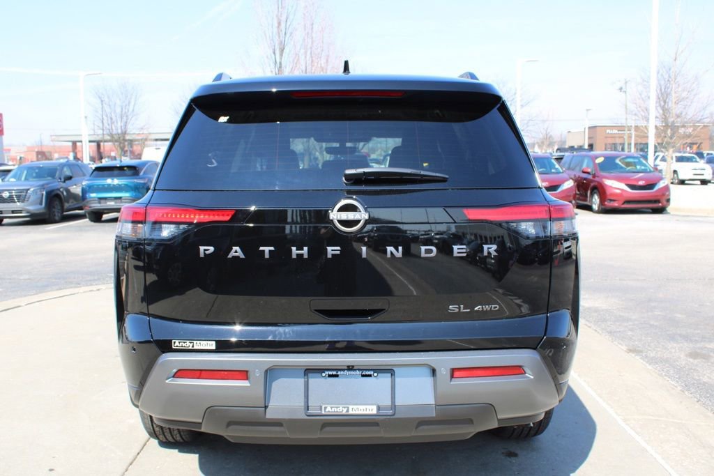 New 2026 Nissan Pathfinder SL image 4