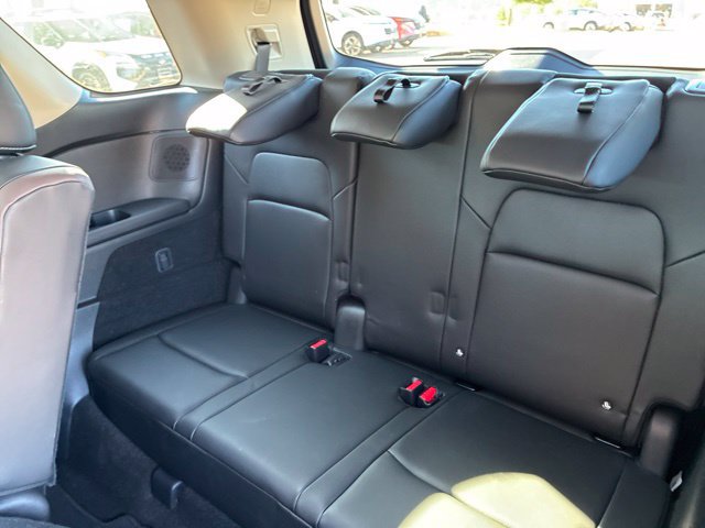 Certified 2025 Nissan Pathfinder Platinum w/ Cargo Package AWD/4WD image 22