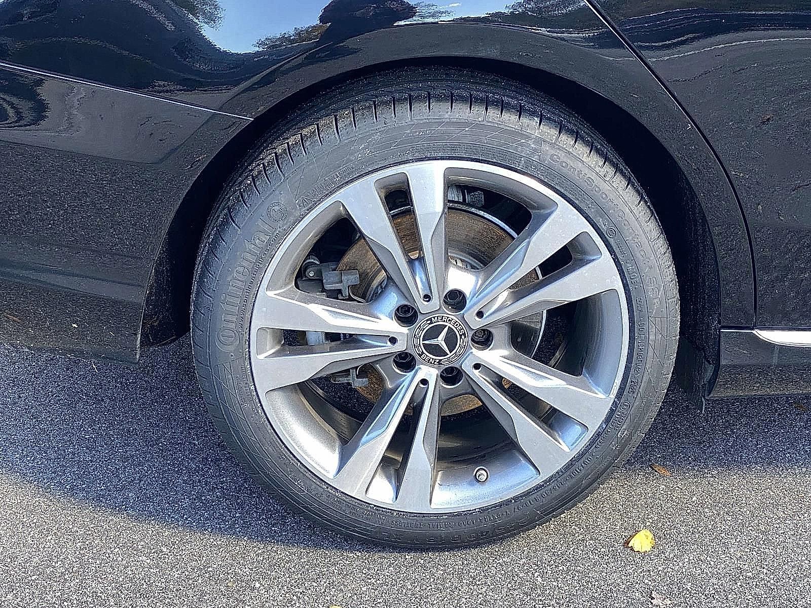 Used 2018 Mercedes-Benz C 300 4MATIC Sedan image 9