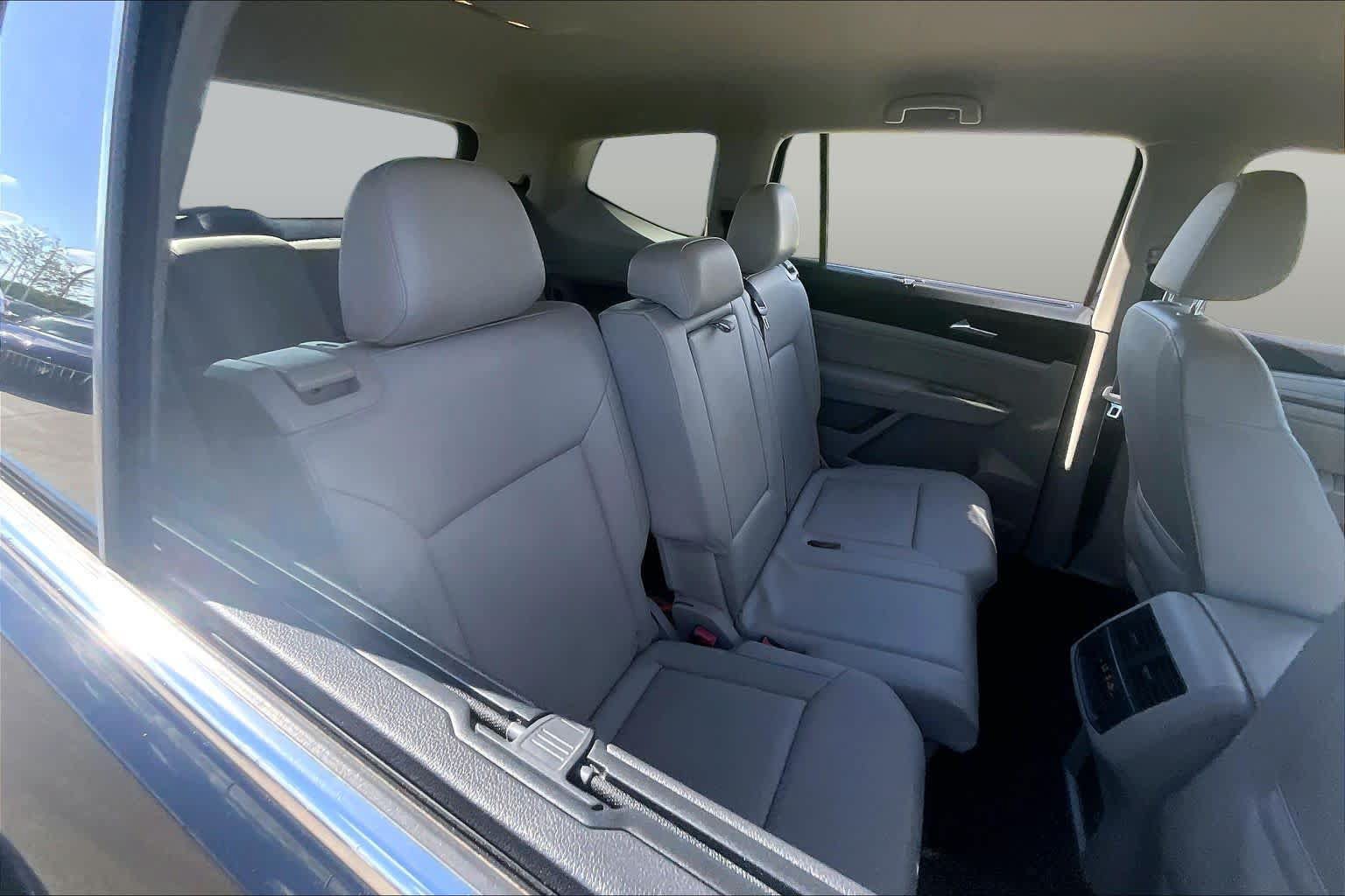 Used 2020 Volkswagen Atlas SE FWD image 18