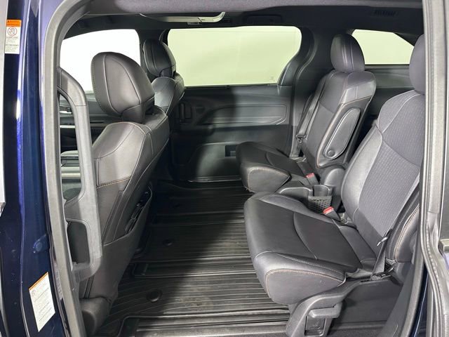 Used 2023 Toyota Sienna XSE w/ XSE Plus Package AWD/4WD image 16