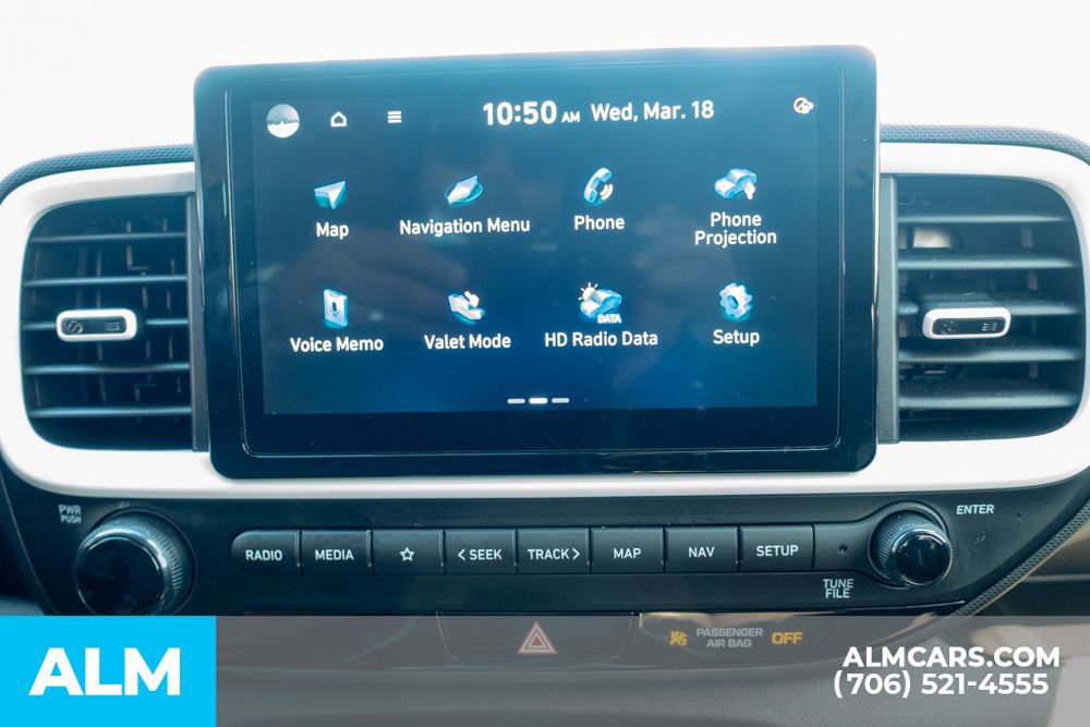 Used 2024 Hyundai Venue Limited FWD image 36