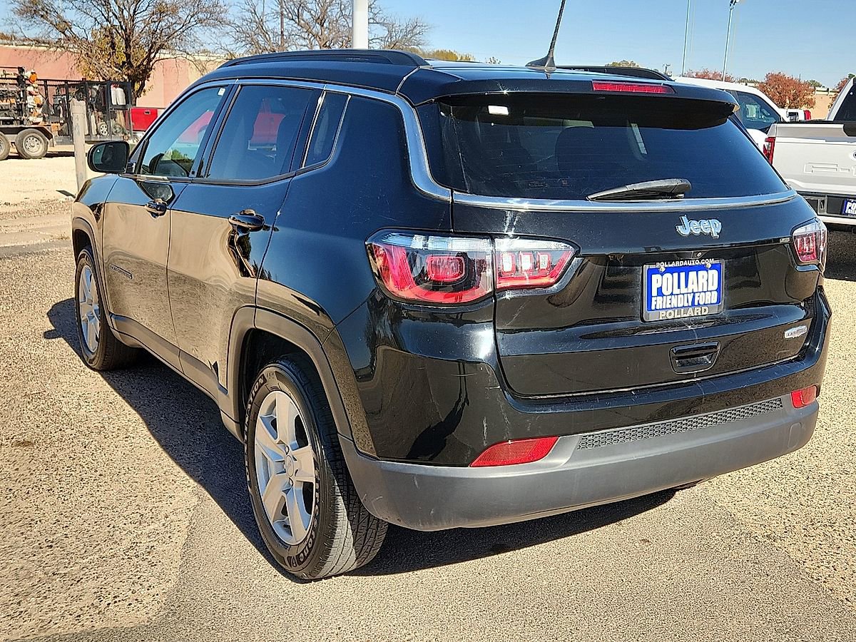 Used 2022 Jeep Compass Latitude image 2