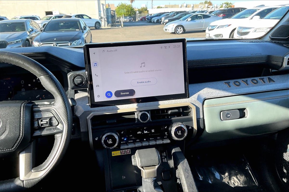 Used 2024 Toyota Tacoma 4x4 Double Cab Hybrid image 6