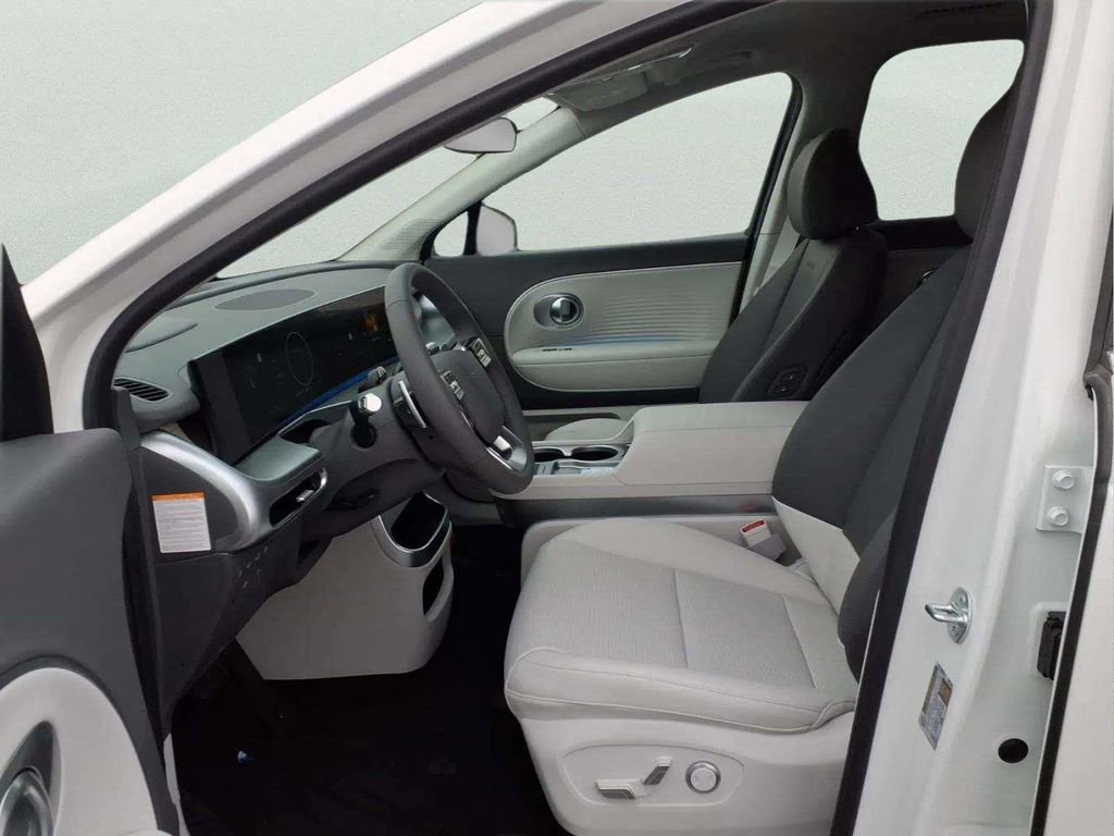 New 2026 Hyundai Ioniq 9 SEL image 9