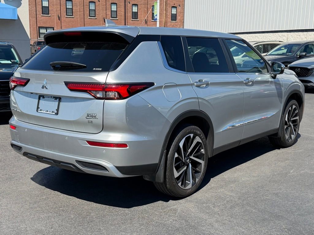 Used 2022 Mitsubishi Outlander SE AWD/4WD image 31