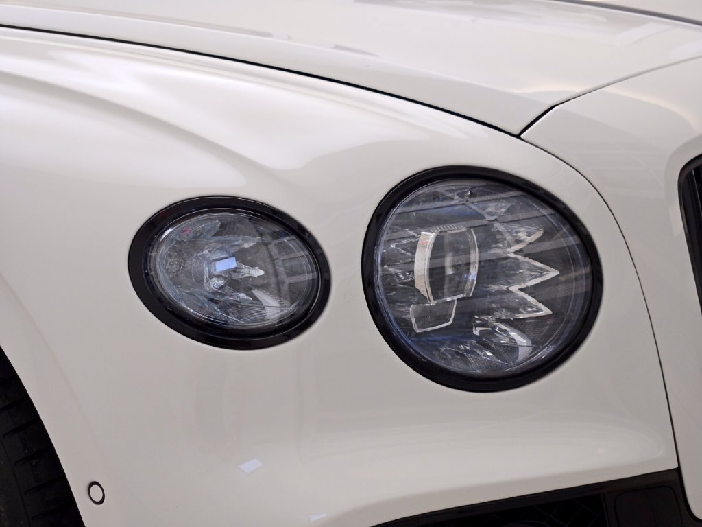 Certified 2023 Bentley Flying Spur V8 AWD/4WD image 10