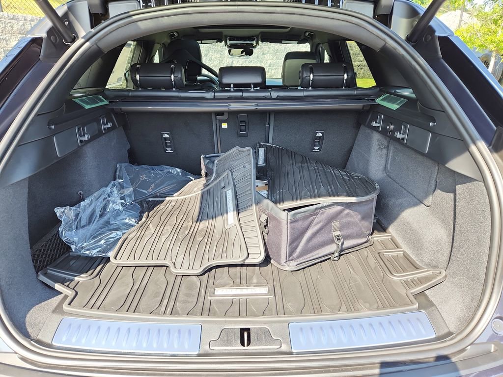 New 2026 Land Rover Range Rover Velar S image 13