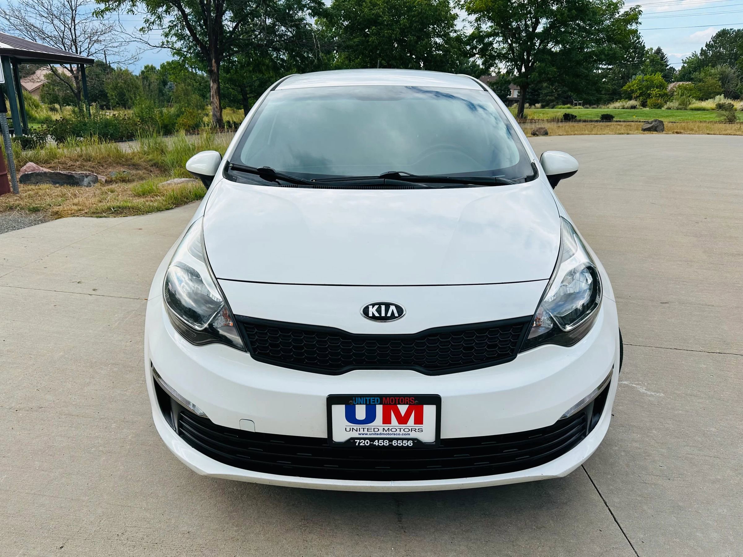Used 2016 Kia Rio LX image 2