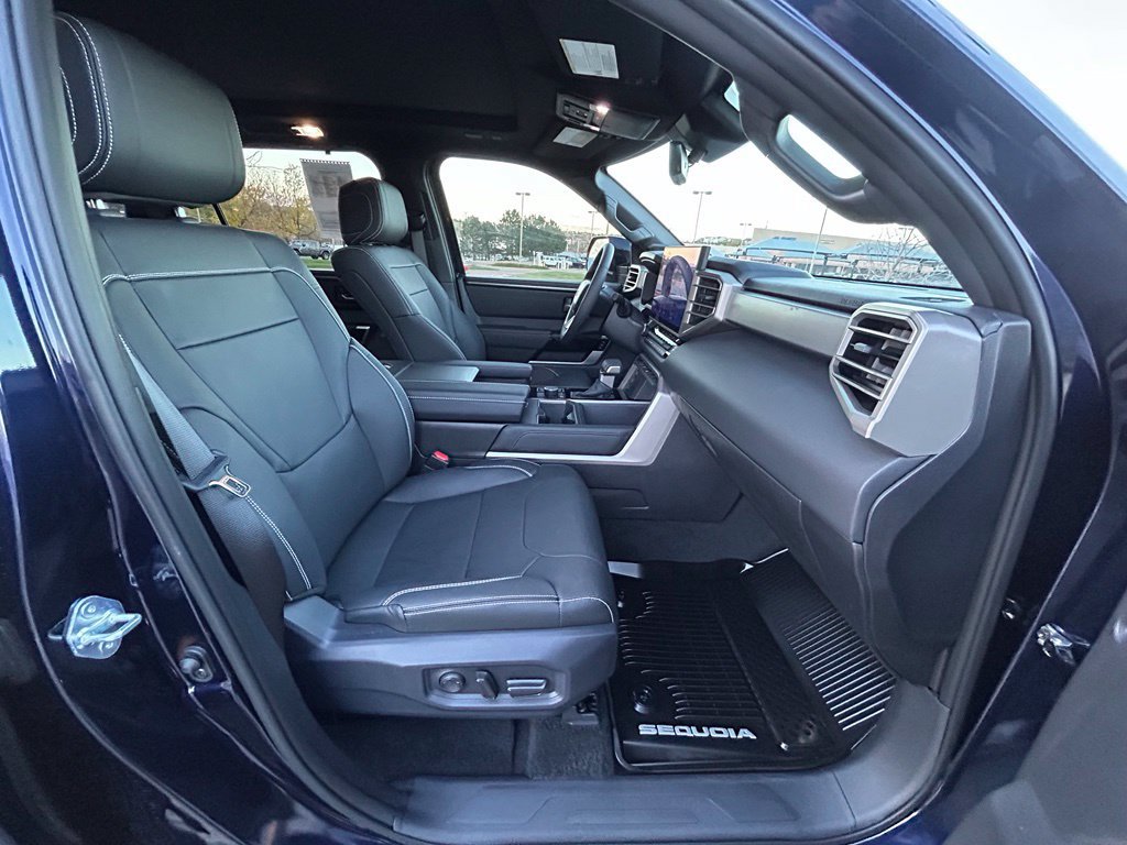 Used 2026 Toyota Sequoia Limited AWD/4WD image 31