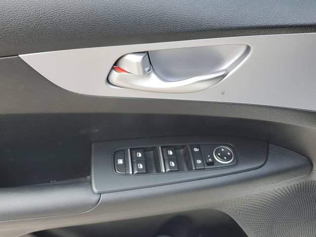 Certified 2024 Kia Forte LXS w/ LXS Technology Package FWD image 17