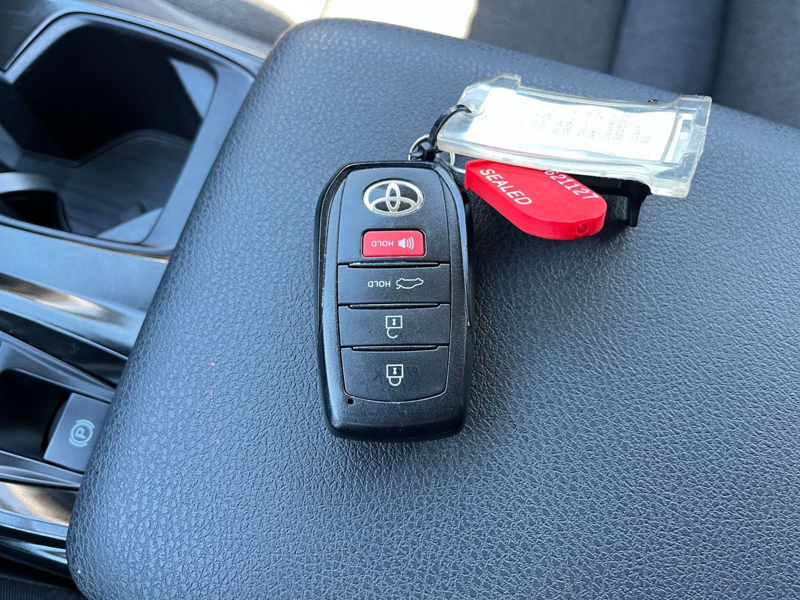 Used 2025 Toyota Camry LE image 30