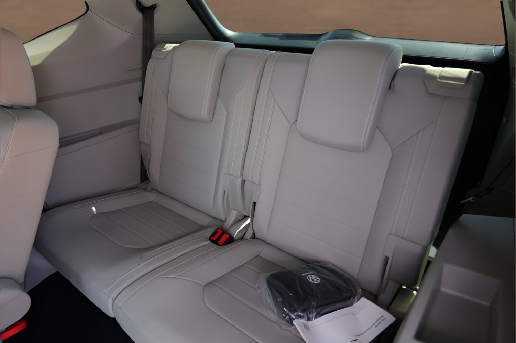 Used 2026 Volkswagen Atlas SEL AWD/4WD image 24