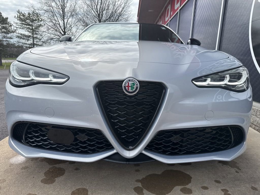 New 2026 Alfa Romeo Giulia AWD image 4
