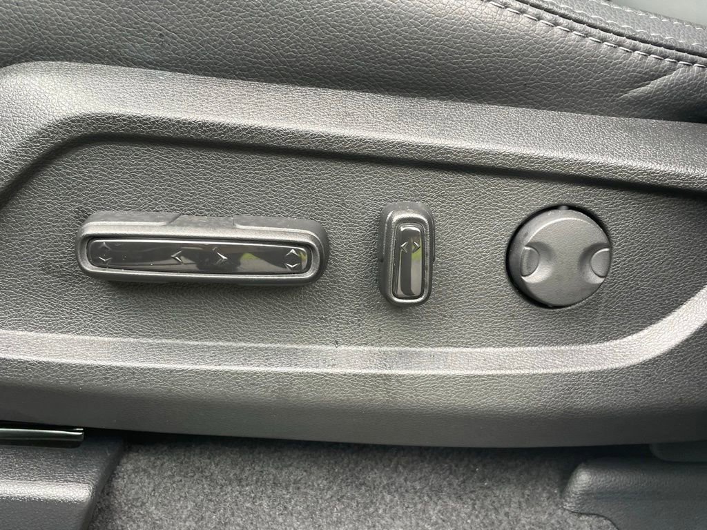 Used 2025 Honda Pilot Touring image 28