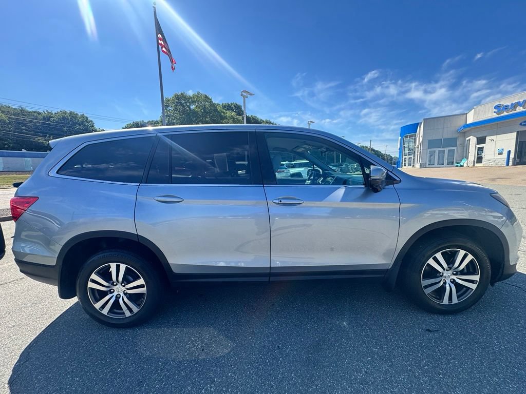 Used 2017 Honda Pilot EX image 7