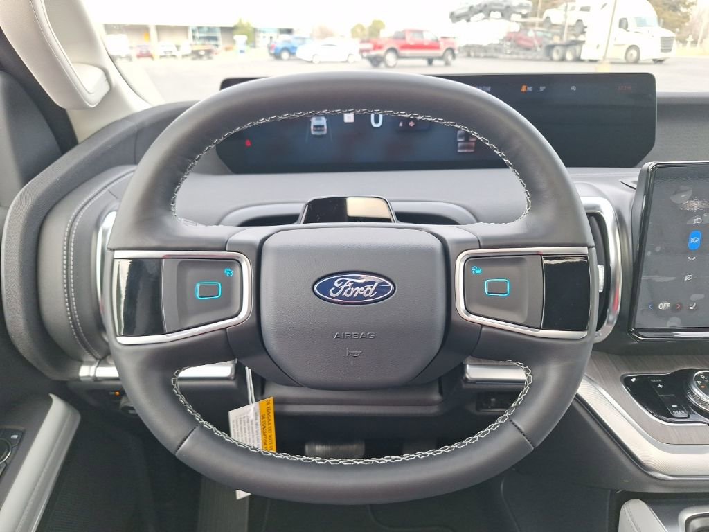 New 2026 Ford Expedition Platinum w/ Platinum Ultimate Package AWD/4WD image 8