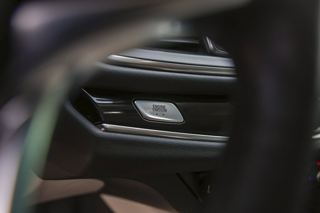 Used 2022 Buick Enclave Avenir w/ Avenir Technology Package image 18