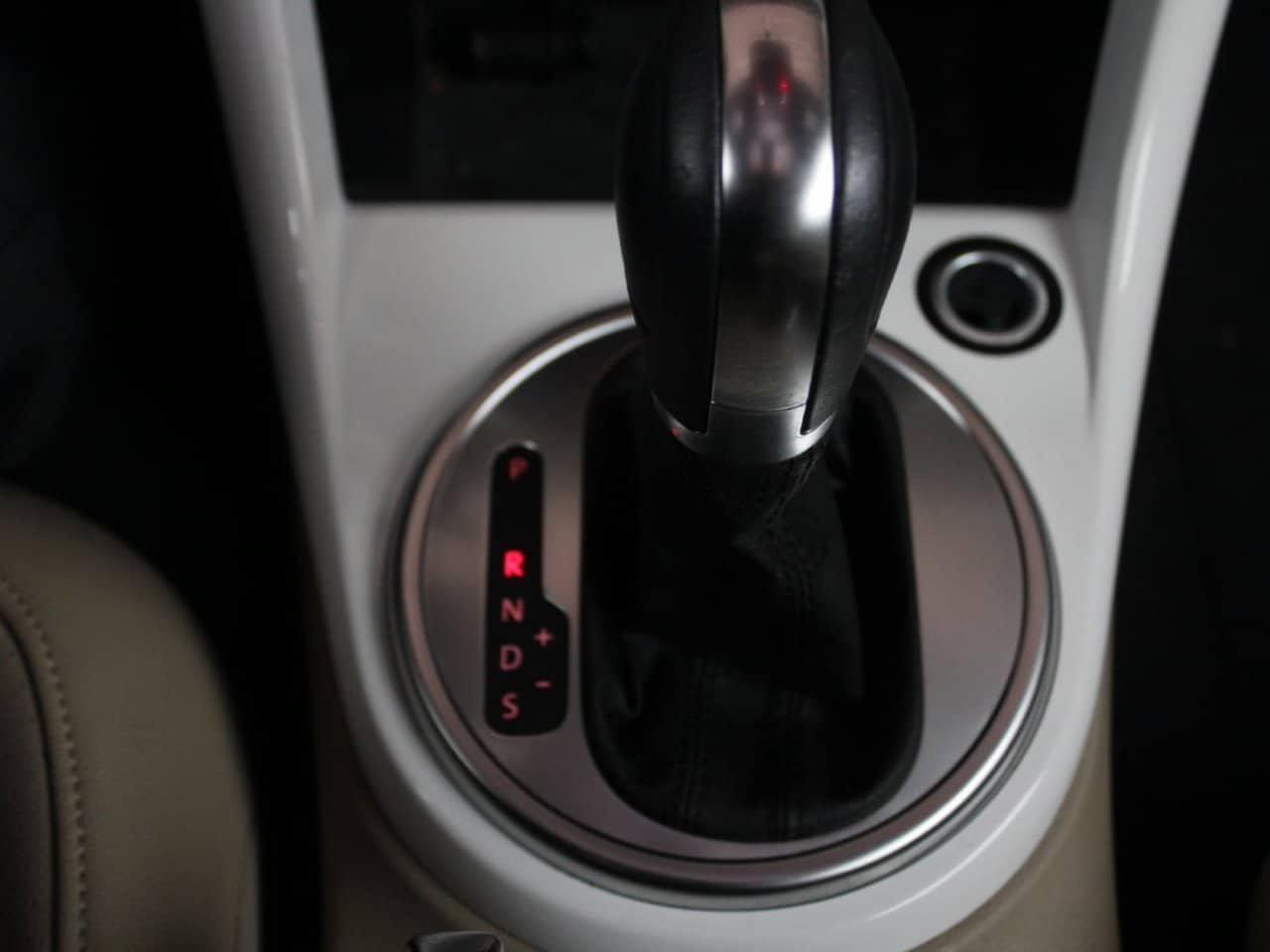 Used 2019 Volkswagen Beetle 2.0T S FWD image 35