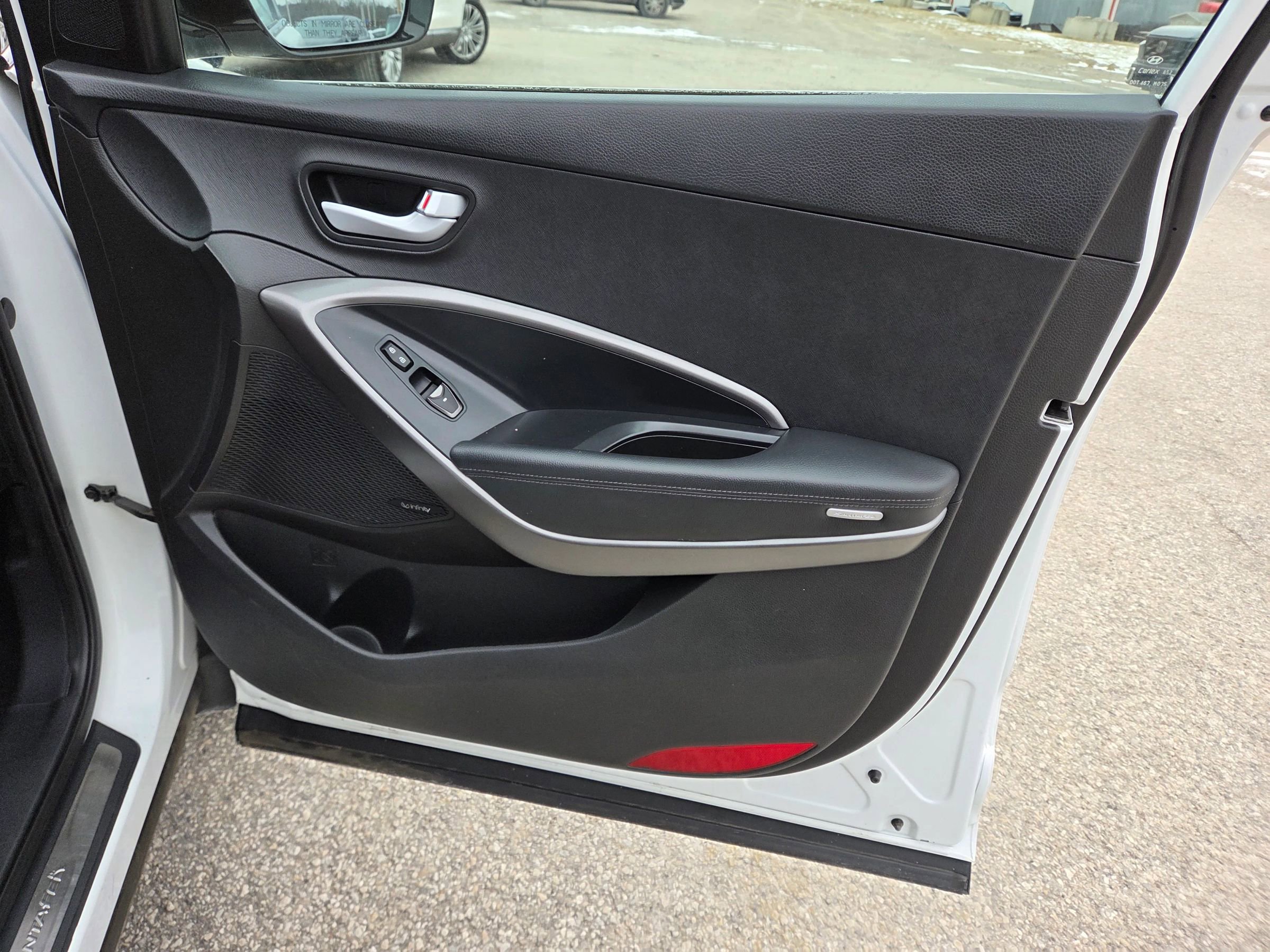 Used 2014 Hyundai Santa Fe Sport 2.0T w/ Technology Package 05 image 22