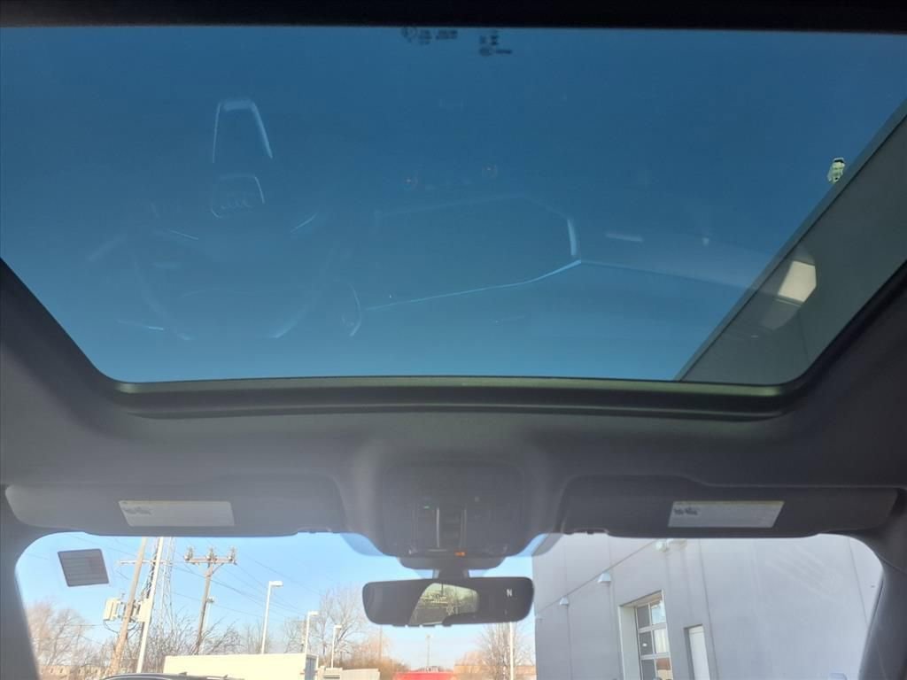 Used 2024 Audi Q3 2.0T Premium Plus w/ Premium Plus Package image 20