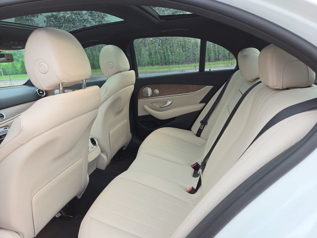 Used 2023 Mercedes-Benz E 350 4MATIC Sedan image 29