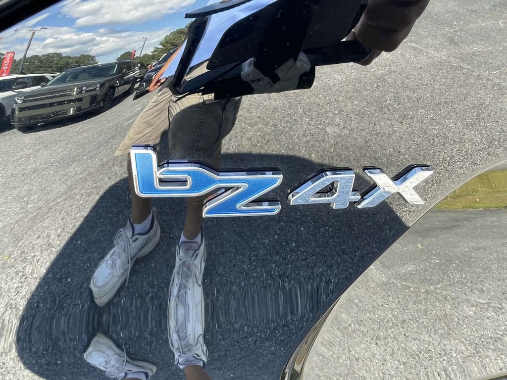 Used 2024 Toyota bZ4X XLE image 9