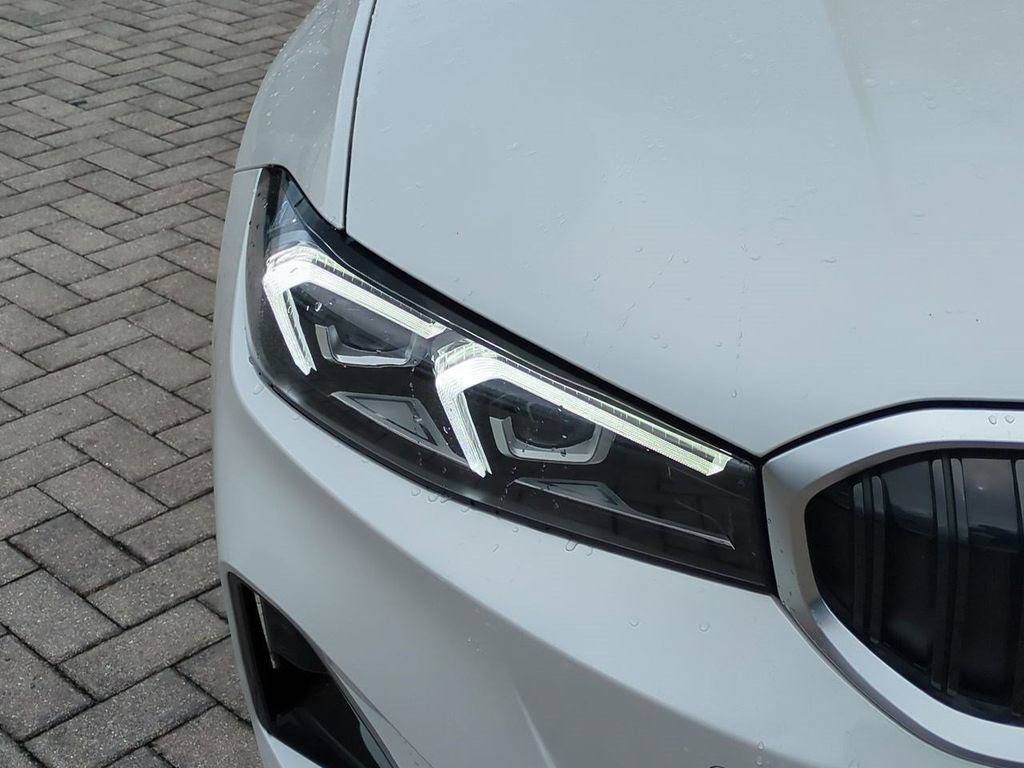 New 2025 BMW 330i Sedan w/ Premium Package RWD image 10