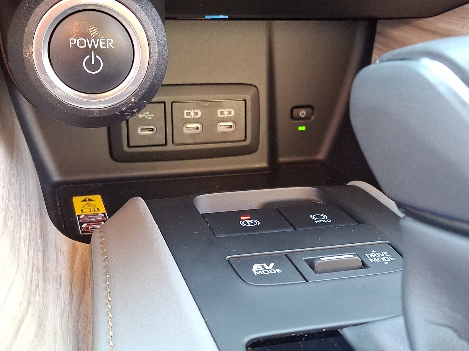 Used 2023 Toyota Venza XLE AWD/4WD image 19