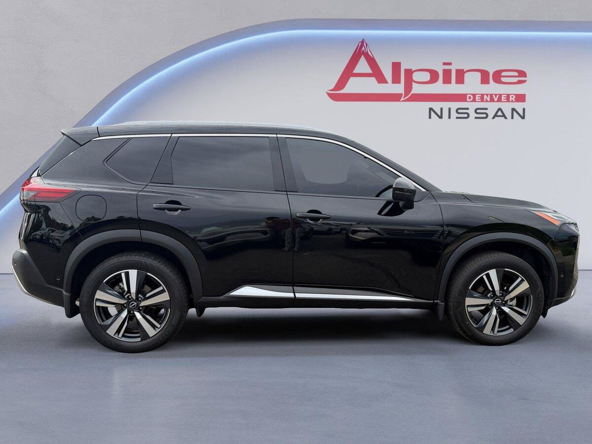 Used 2025 Nissan Pathfinder SV AWD/4WD image 6