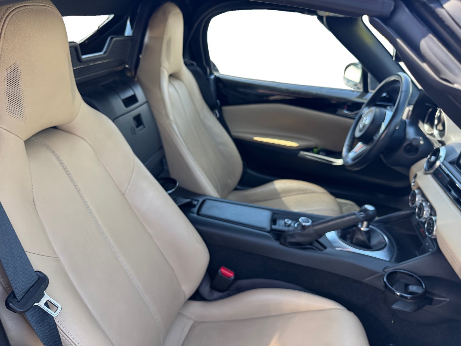 Used 2016 MAZDA MX-5 Miata Grand Touring RWD image 15