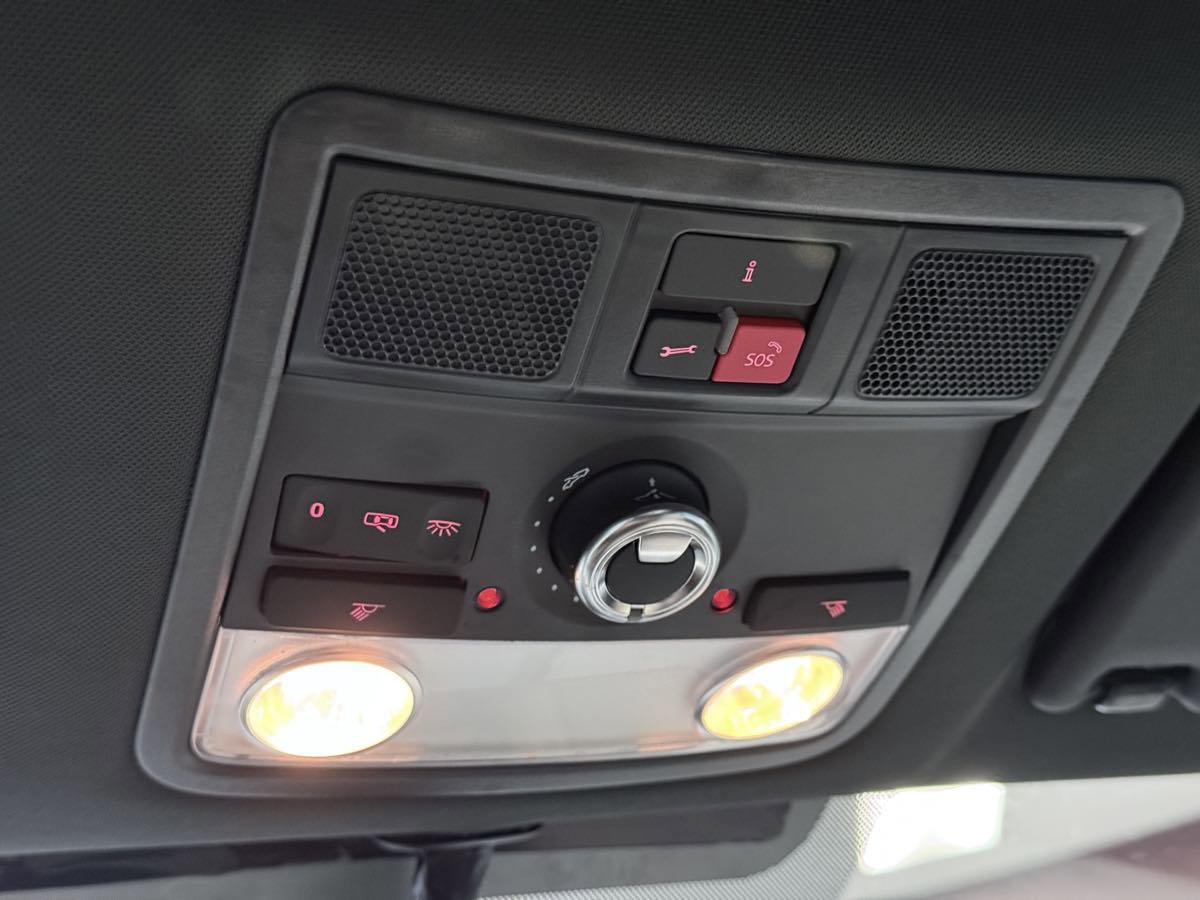 Used 2018 Volkswagen Beetle 2.0T SE image 47