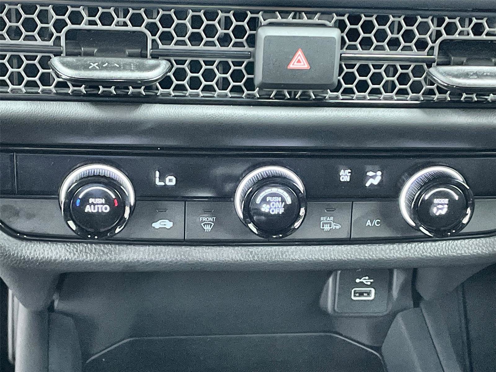 Certified 2025 Honda HR-V Sport image 28