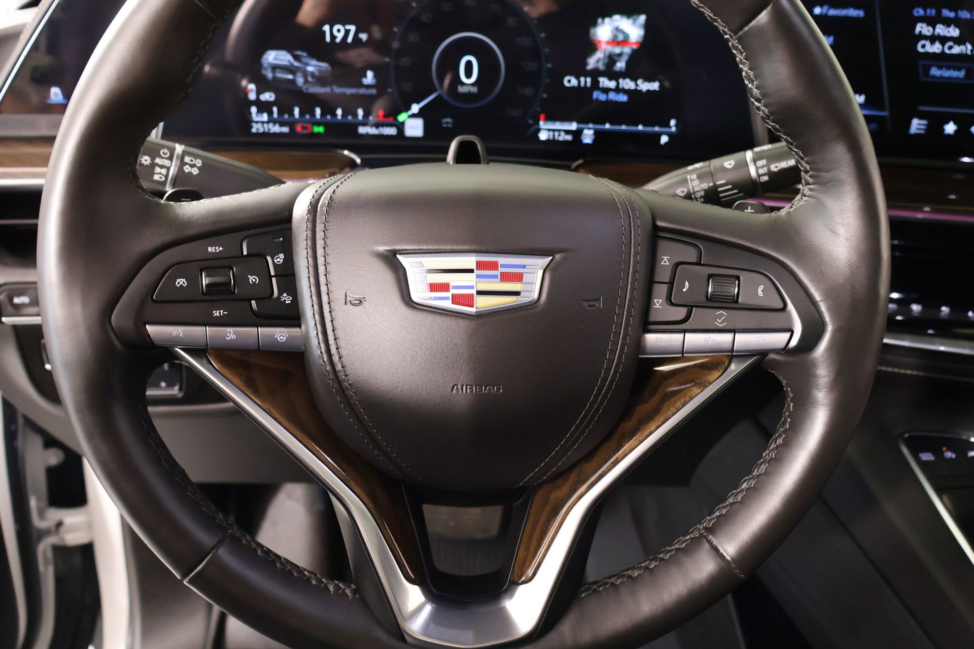 Used 2024 Cadillac Escalade ESV Sport Platinum AWD/4WD image 3