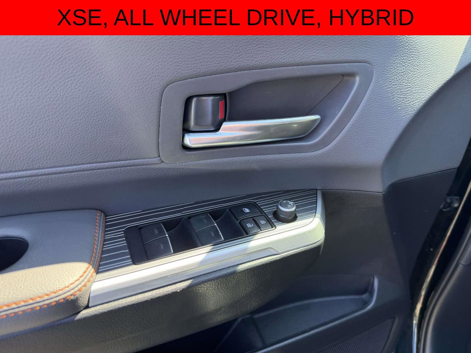 Used 2023 Toyota Sienna XSE w/ XSE Plus Package AWD/4WD image 32