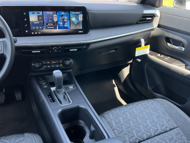 New 2026 Nissan Kicks SV w/ SV Premium Package AWD/4WD image 31