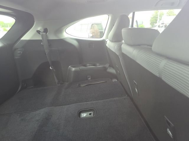 Used 2023 Toyota Highlander L image 7