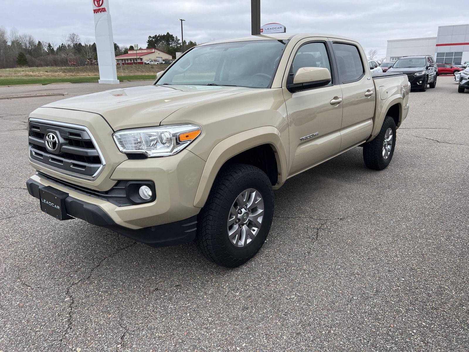 Used 2016 Toyota Tacoma SR5 w/ SR5 Appearance Package (SN) AWD/4WD image 25