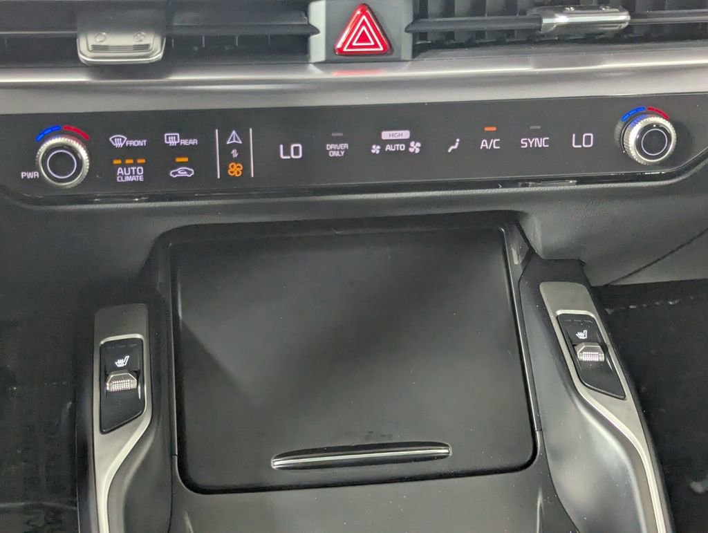 Used 2025 Kia Sorento EX image 18