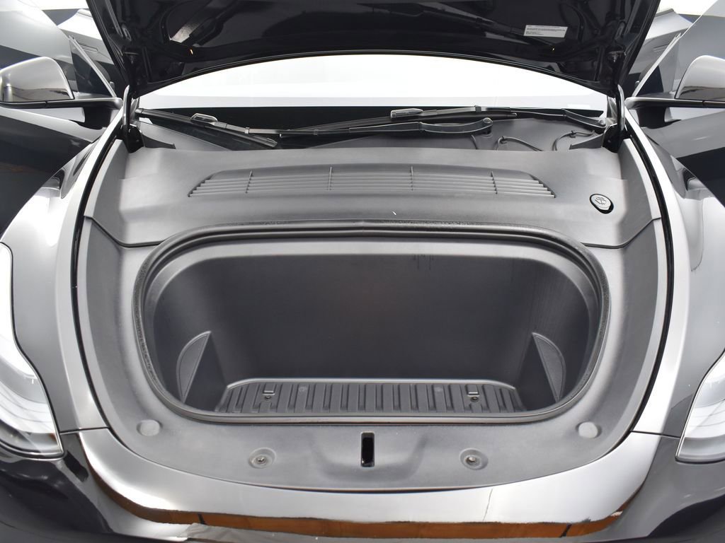 Used 2024 Tesla Model Y Performance AWD/4WD image 8