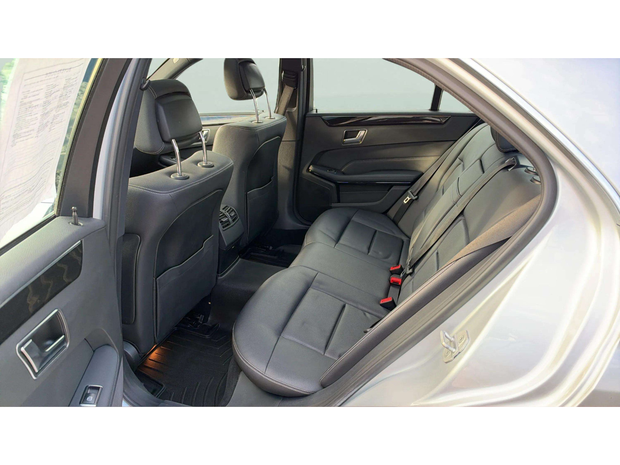 Used 2016 Mercedes-Benz E 350 4MATIC Sedan image 12