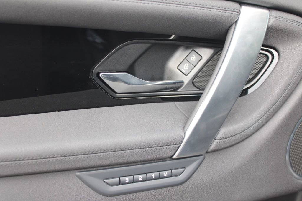 Certified 2025 Land Rover Discovery Sport S image 14